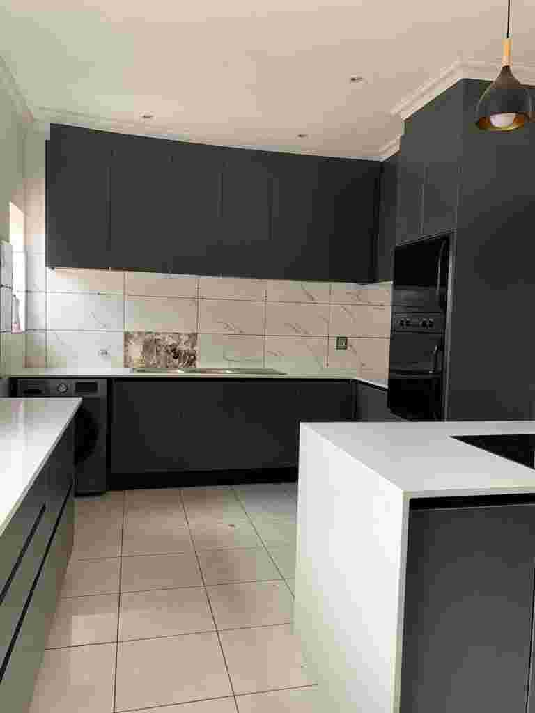 Work by designerhub home kitchens , photo 9